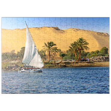 puzzleplate Feluke auf dem Nil gegen die Berge der Libyschen Wüste, Assuan, Ägypten 200 Puzzle