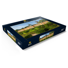 Darstellung des Puzzle Motivs Rokokopalast Neue Kammern mit der Windmühle im Schlosspark von Potsdam - Puzzleteile: 200