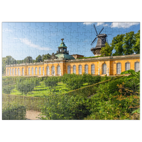 puzzleplate Rokokopalast Neue Kammern mit der Windmühle im Schlosspark von Potsdam 200 Puzzle