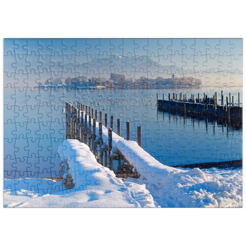 puzzleplate Bootsanleger in Gstadt am Chiemsee mit Blick zur Fraueninsel gegen Hochgern 200 Puzzle