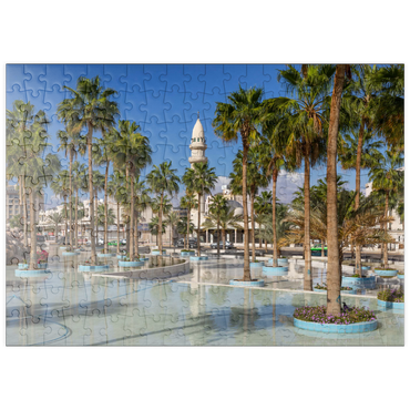 puzzleplate Brunnen mit Palmen auf dem Princess Haya Circle, Aqaba, Golf von Aqaba, Jordanien 200 Puzzle