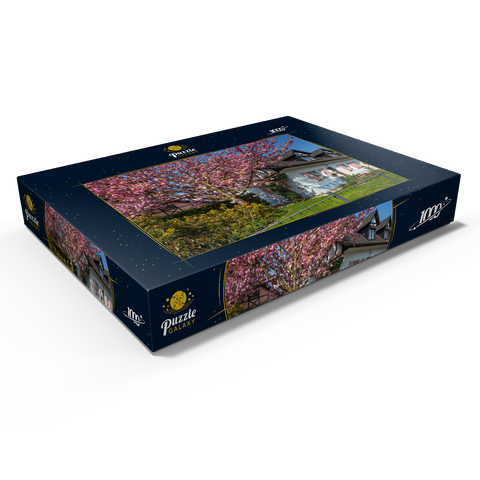 Blühende Zierkirsche an einem Wohnhaus 1000 Puzzle Schachtel Ansicht1
