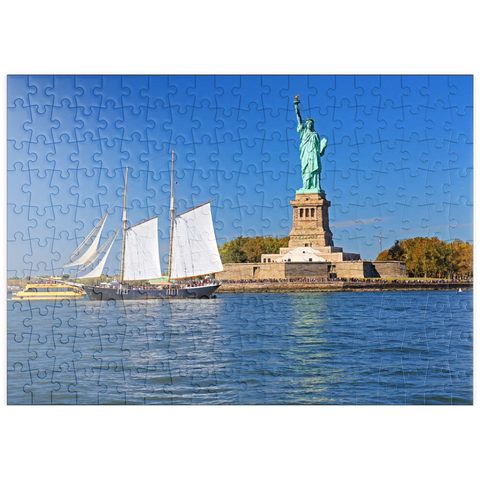 puzzleplate Segelschiff mit der Freiheitsstatue, Liberty Island, New York City, USA 200 Puzzle