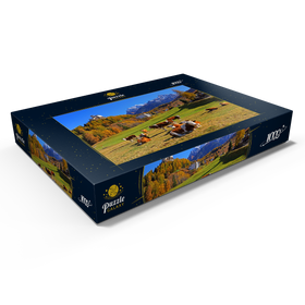 Darstellung des Puzzle Motivs Kühe auf der Weide mit Blick zum Schloss Tarasp, Graubünden, Schweiz - Puzzleteile: 1000