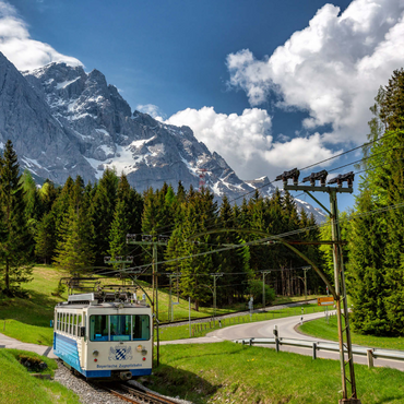 Bayerische Zugspitzbahn gegen Zugspitze (2962m) bei Garmisch-Partenkirchen 1000 Puzzle 3D Modell