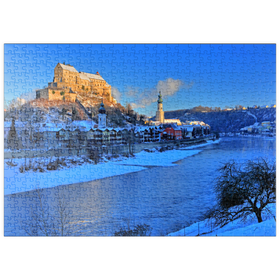 Darstellung des Puzzle-Motivs Blick über die Salzach, Heilig-Geist-Kirche und Pfarrkirche St. Jakob, Burghausen – Puzzleteile: 500
