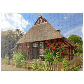 Darstellung des Puzzle Motivs Bauernhaus in der Nähe von Mölln - Puzzleteile: 200