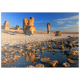 Darstellung des Puzzle Motivs Kalksteinsäulen, genannt Raukar, bei Langhammars, Insel Farö, Gotland, Schweden - Puzzleteile: 500