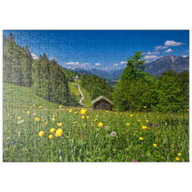 Darstellung des Puzzle-Motivs Weg nach Wamberg gegen Zugspitze (2962m), Daniel (2340m) in Tirol, und Kramer (1985m) – Puzzleteile: 200