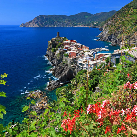 Küstenlandschaft mit Blick auf Vernazza, Italienische Riviera, Cinque Terre, Ligurien, Italien 100 Puzzle 3D Modell