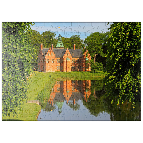 puzzleplate Schlosspavillon im Park des Wasserschlosses Frederiksborg, Hilleröd, Seeland, Dänemark 200 Puzzle