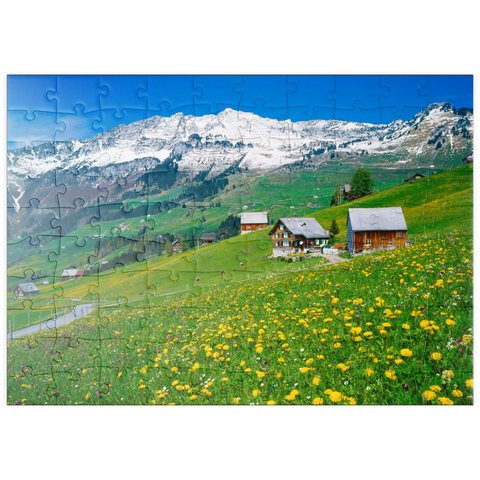 puzzleplate Bauernhöfe gegen Mattstock (1936m), Amden, Kanton St. Gallen, Schweiz 100 Puzzle