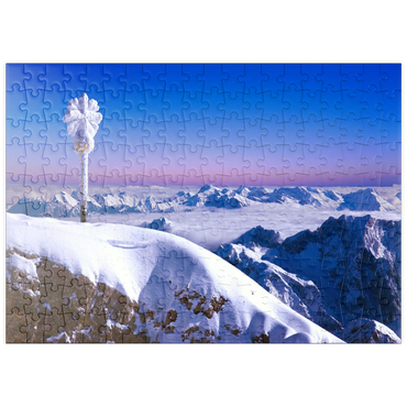 puzzleplate Gipfelkreuz der Zugspitze gegen Bayerische- und Österreichische Alpen, Oberbayern, Bayern, Deutschland 200 Puzzle