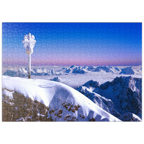 Darstellung des Puzzle Motivs Gipfelkreuz der Zugspitze gegen Bayerische- und Österreichische Alpen - Puzzleteile: 500