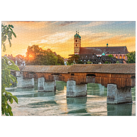 Darstellung des Puzzle-Motivs Überdachte Holzbrücke und Fridolinsmünster in Bad Säckingen bei Sonnenuntergang – Puzzleteile: 1000