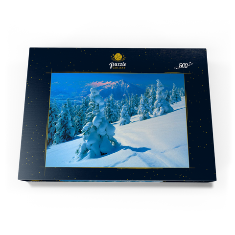 Verschneite Tannen am Niederhorn (1963m) mit Blick zum Niesen (2362m) 500 Puzzle Schachtel Ansicht3