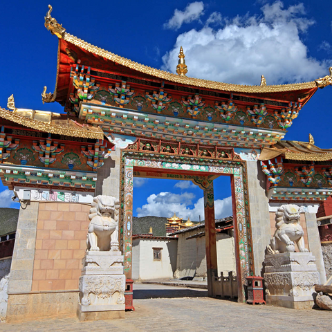 Westliches Eingangstor zum Kloster Ganden Songtsenling, Shangri-La Stadt, China 1000 Puzzle 3D Modell
