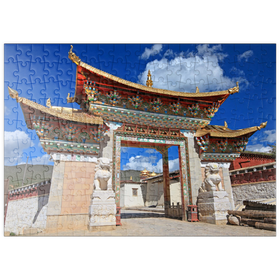 Darstellung des Puzzle-Motivs Westliches Eingangstor zum Kloster Ganden Songtsenling, Shangri-La Stadt, China – Puzzleteile: 200