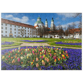 Darstellung des Puzzle-Motivs Blick aus dem Hofgarten auf die barocke Basilika St. Lorenz im Frühling – Puzzleteile: 200