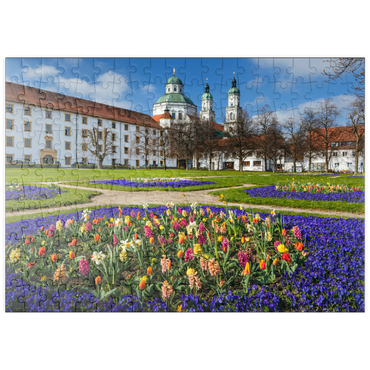 puzzleplate Blick aus dem Hofgarten auf die barocke Basilika St. Lorenz im Frühling 200 Puzzle