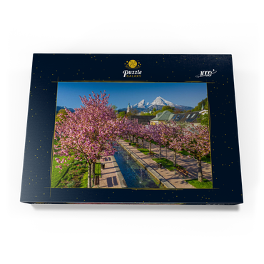 Blühende Kirschbäume, Kirschblüte im Kurgarten von Berchtesgaden mit dem Watzmann 1000 Puzzle Schachtel Ansicht3