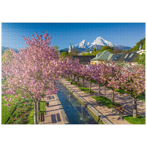 puzzleplate Blühende Kirschbäume, Kirschblüte im Kurgarten von Berchtesgaden mit dem Watzmann 1000 Puzzle