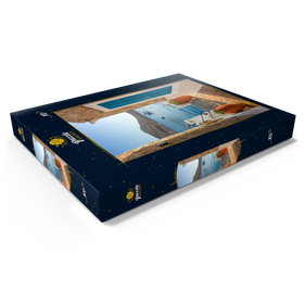 Darstellung des Puzzle Motivs Gasse mit Blick zum Meer am Morgen, Hafenort Emborios, Insel Chalki, Griechenland - Puzzleteile: 100