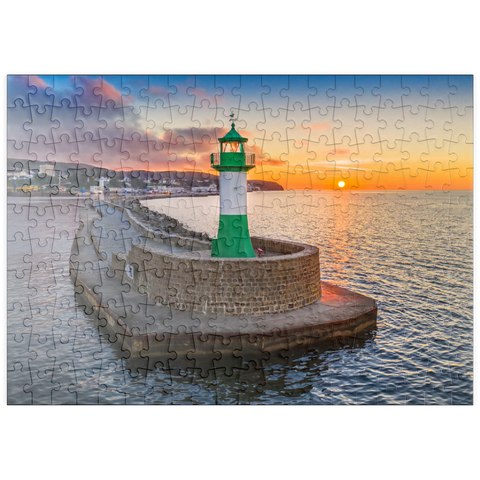 puzzleplate Leuchtturm bei Sonnenaufgang an der Hafenmole, Ostmole an der Hafeneinfahrt zum Stadthafen 200 Puzzle