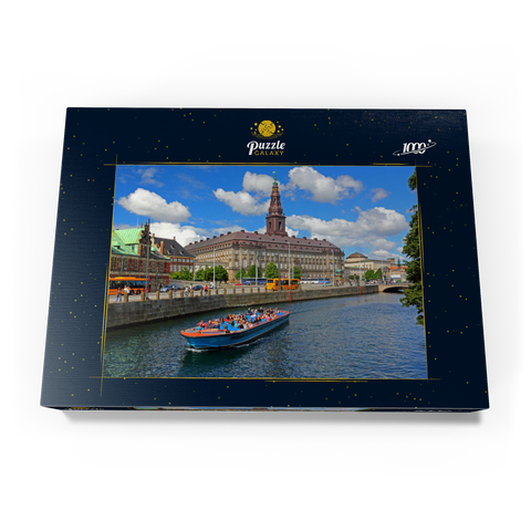 Schloss Christiansborg auf der Insel Slotsholmen am Holmenskanal mit Rundfahrtboot, Kopenhagen, Dänemark 1000 Puzzle Schachtel Ansicht3