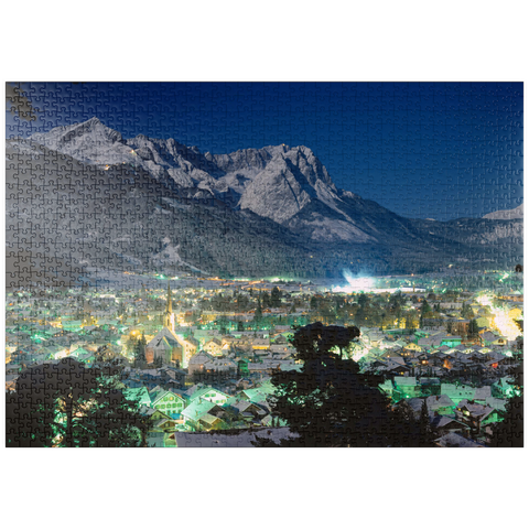 puzzleplate Blick über Garmisch-Partenkirchen zur Zugspitzgruppe (2962m) bei Nacht, Oberbayern 1000 Puzzle