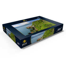 Alternative Darstellung des Puzzle-Motivs Blick auf den See, den Ort und zum Kastell Vezio, Varenna, Comer See – Puzzleteile: 1000