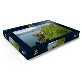 Alternative Darstellung des Puzzle-Motivs Blick auf den See, den Ort und zum Kastell Vezio, Varenna, Comer See – Puzzleteile: 200