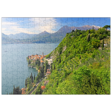 puzzleplate Blick auf den See, den Ort und zum Kastell Vezio, Varenna, Comer See, Provinz Lecco, Lombardei, Italien 200 Puzzle