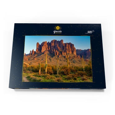 Die Superstitionsberge und die Wüstenlandschaft von Sonoran bei Sonnenuntergang im Lost Dutchman State Park, Arizona 500 Puzzle Schachtel Ansicht3