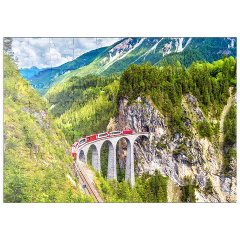 puzzleplate Glacier Express auf dem Landwasserviadukt, Schweiz, dem Wahrzeichen der Schweizer Alpen. Der rote Bernina-Zug fährt auf der Eisenbahnbrücke in den Bergen. Luftaufnahme der Eisenbahn im Sommer. Schöne Alpenlandschaft 100 Puzzle