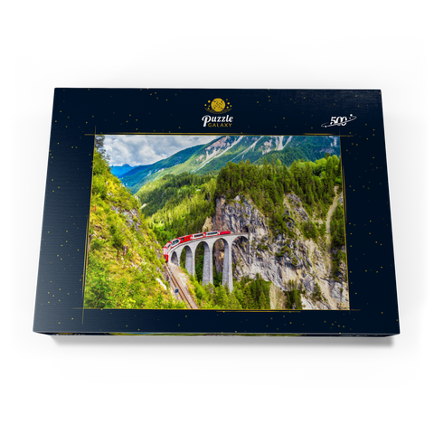 Glacier Express auf dem Landwasserviadukt, Schweiz, dem Wahrzeichen der Schweizer Alpen. Der rote Bernina-Zug fährt auf der Eisenbahnbrücke in den Bergen. Luftaufnahme der Eisenbahn im Sommer. Schöne Alpenlandschaft 500 Puzzle Schachtel Ansicht3