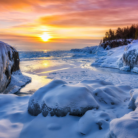 Gefrorener Lake Superior Sonnenaufgang am Presque Isle Park, Winter in Marquette, Michigan. 1000 Puzzle 3D Modell