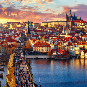 Panoramaaussicht oben auf der Karlsbrücke Prager Burg und Fluss Moldau Prag Tschechische Republik. Malerische Landschaft mit sonnigen Altstädter Häusern mit roten, tegularen Dächern und Bachturm. 100 Puzzle 3D Modell