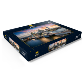 Alternative Darstellung des Puzzle-Motivs Tower Bridge und Skyline von London, Großbritannien, kurz nach Sonnenuntergang – Puzzleteile: 200