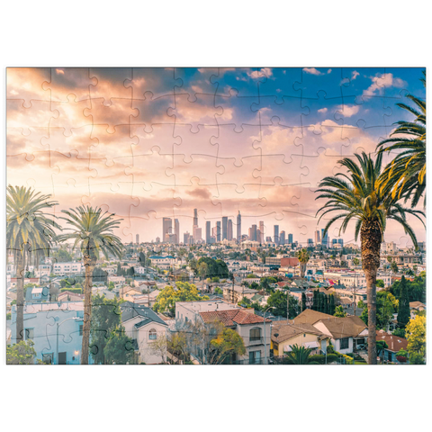 puzzleplate Schöner Sonnenuntergang im Zentrum von Los Angeles Skyline und Palmen 100 Puzzle