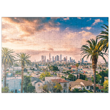 puzzleplate Schöner Sonnenuntergang im Zentrum von Los Angeles Skyline und Palmen 200 Puzzle