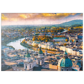 Darstellung des Puzzle Motivs Schöner Panoramablick auf Salzburg mit Salzach in schönem goldenem Abendlicht - Puzzleteile: 100