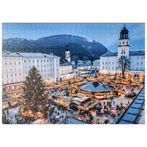 puzzleplate Salzburg, Österreich: Weihnachtsmarkt in der Altstadt von Salzburg. 500 Puzzle