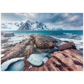 Darstellung des Puzzle Motivs Düsterer Frühlingsblick auf die Lofoteninseln. Schneeschmelzen im Flakstadpollen Fjord - Puzzleteile: 1000