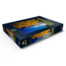 Darstellung des Puzzle Motivs Kirche mit Ahornbaum in Warren, Connecticut, USA - Puzzleteile: 1000