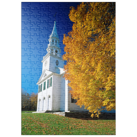 Darstellung des Puzzle Motivs Kirche mit Ahornbaum in Warren, Connecticut, USA - Puzzleteile: 200