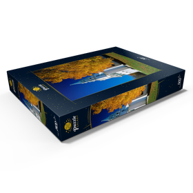 Darstellung des Puzzle Motivs Kirche mit Ahornbaum in Warren, Connecticut, USA - Puzzleteile: 500