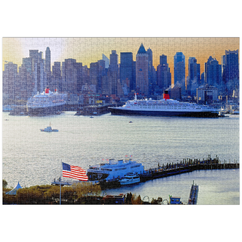 puzzleplate Transatlantikliner Queen Mary 2 und Queen Elizabeth 2 im Hafen am Hudson River, Manhattan, New York City, New York, USA 1000 Puzzle