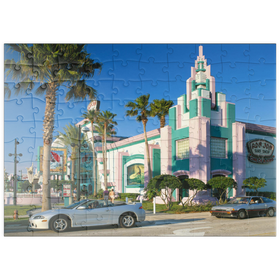 Darstellung des Puzzle Motivs Ron Jon s Surfshop am Cocoa Beach, Florida, USA - Puzzleteile: 100