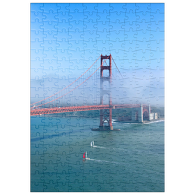 Darstellung des Puzzle Motivs Golden Gate Bridge im Nebel mit Segelbooten im Vordergrund, San Francisco, Kalifornien, USA - Puzzleteile: 200